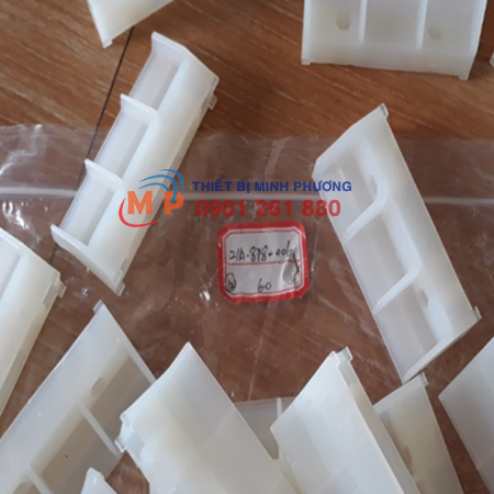 NHỰA KẸP BĂNG TẢI 21A-878-006